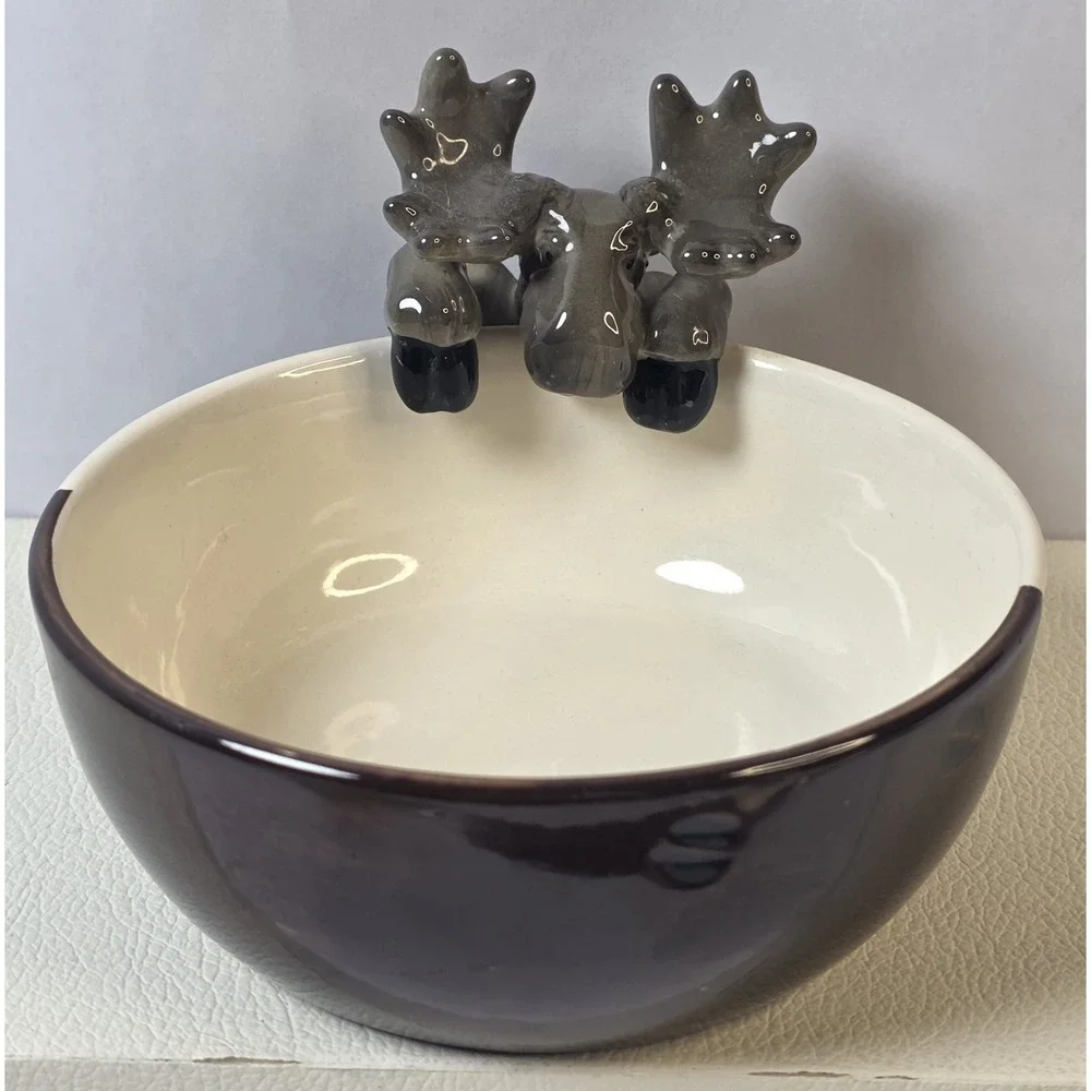 Bearfoots Big Sky Carvers Ceramic Cereal Bowl w/Moose Hanging on the Side